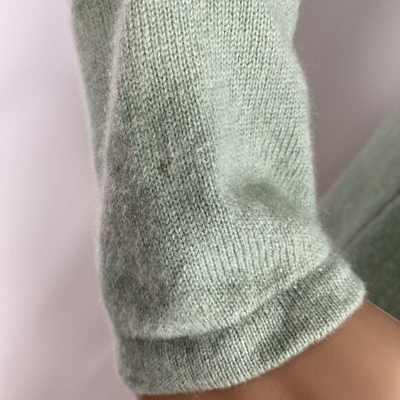 Samantha Taylor Light Green Turtleneck Pullover Sweater - Picture 3 of 8